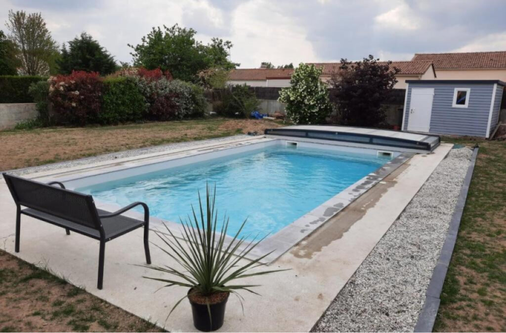 La Piscine Vendeenne Vente De Spa Abri Piscine ELYO18AIZENAY 1